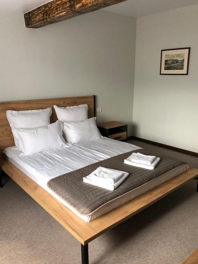 Hotel Huston *